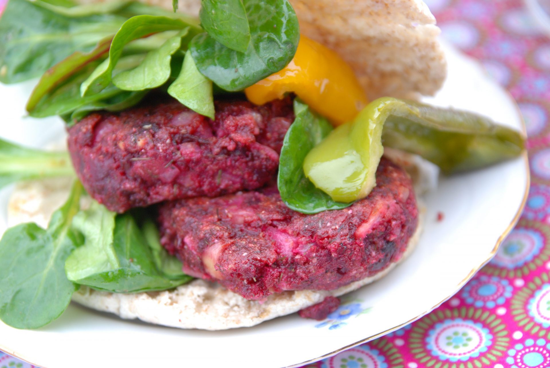 BBQ en rode bietenburger