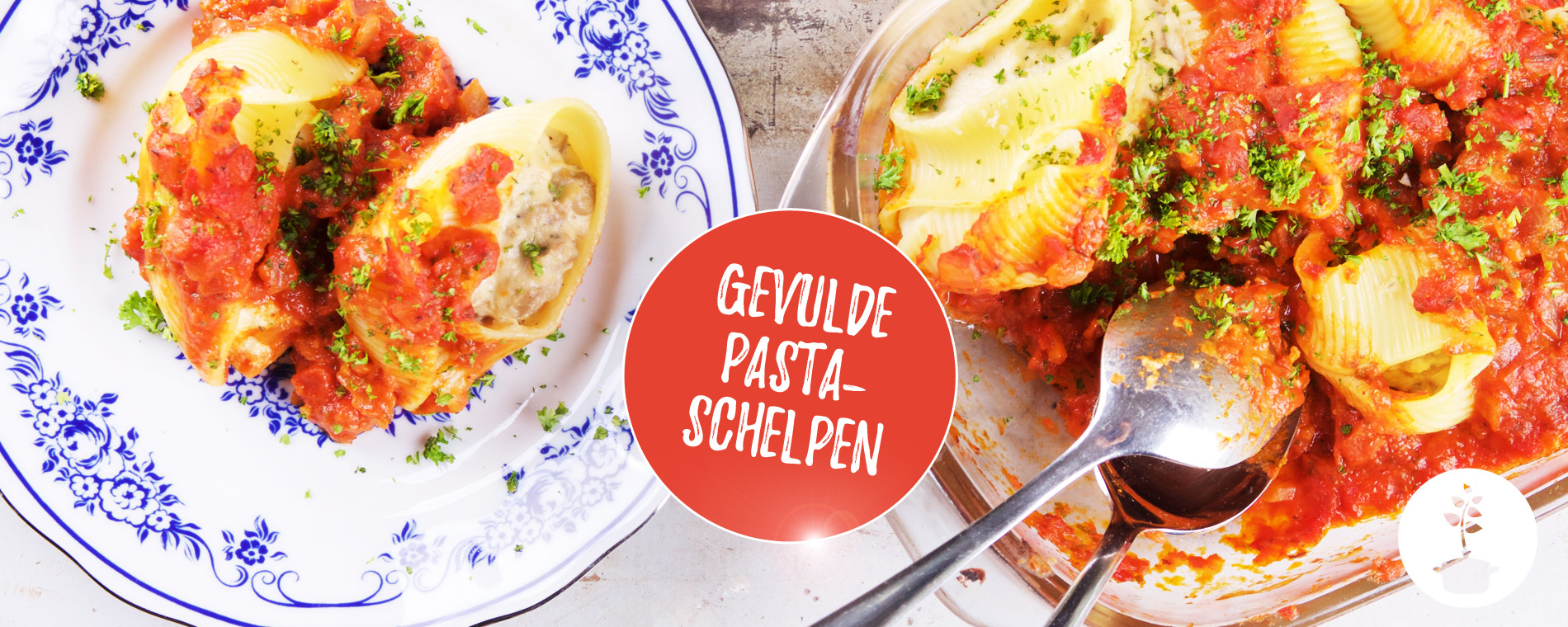 Gevulde pastaschelpen met vegan ricotta, oesterzwam en tomatensaus