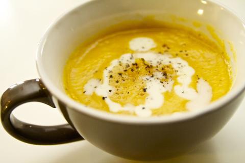 Knolselderij pastinaak soep